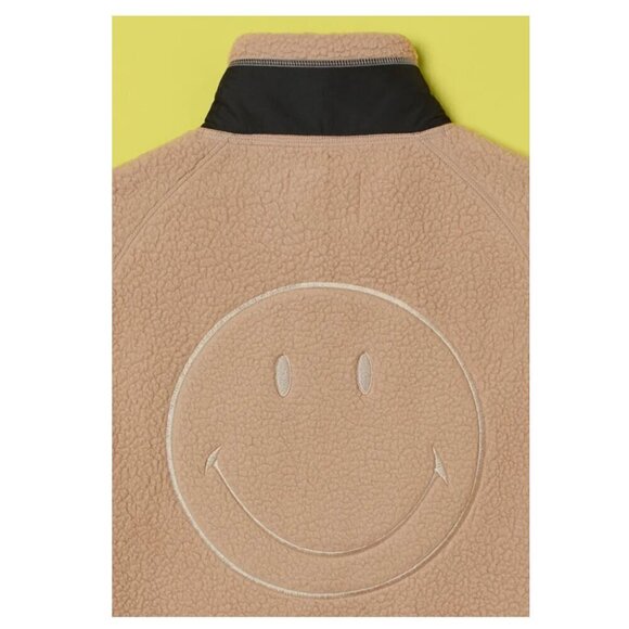 H&M x Smiley Fleece Vest - Picture 3 of 8